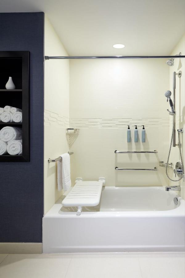Residence Inn Montreal Midtown Exterior photo